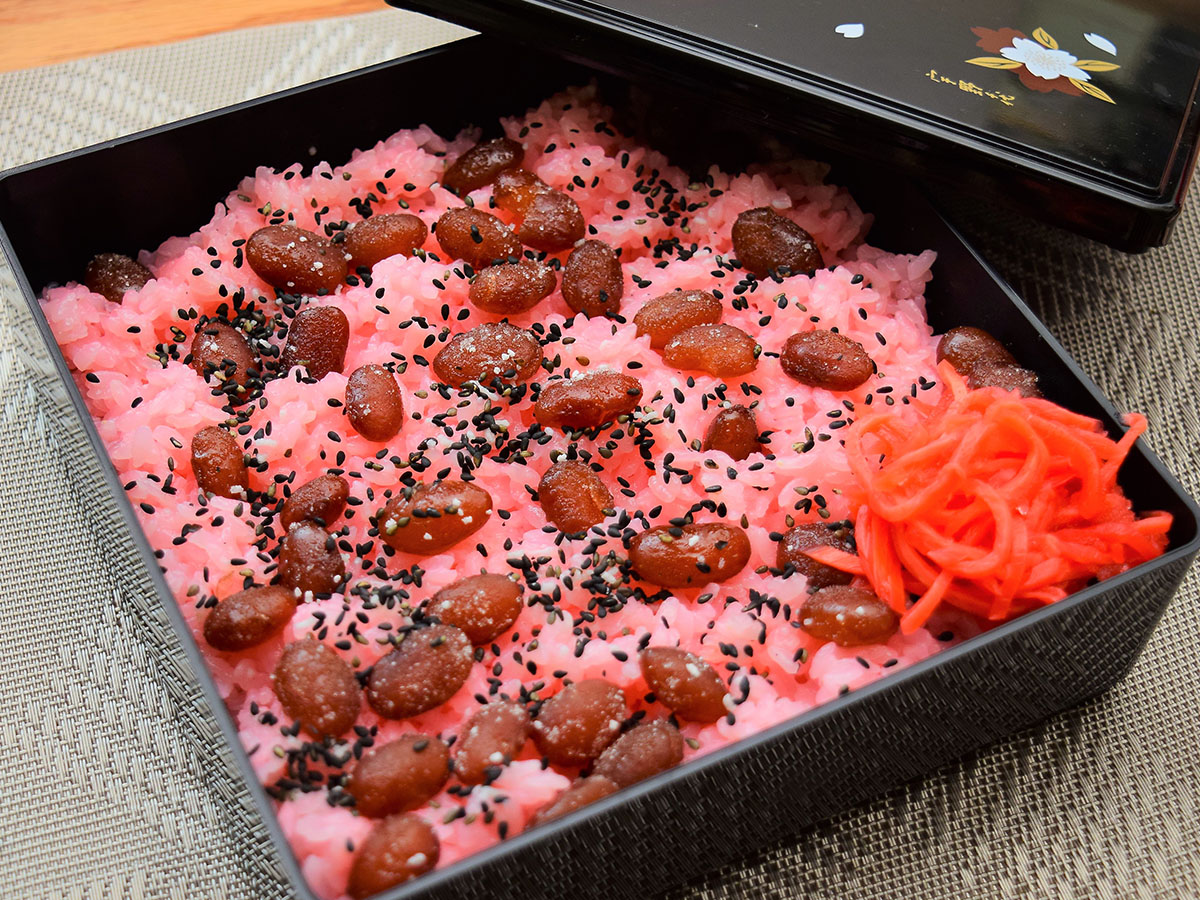 後を引く甘じょっぱさ！ お正月に挑戦したい北海道の郷土料理「甘納豆の赤飯」の作り方