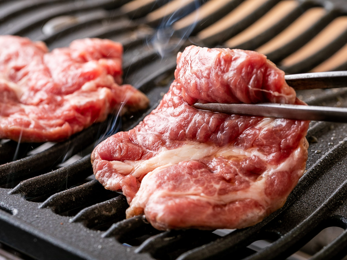 羊肉は「オーストラリア」「ニュージーランド」「アイスランド」産の極上の肉が味わえます