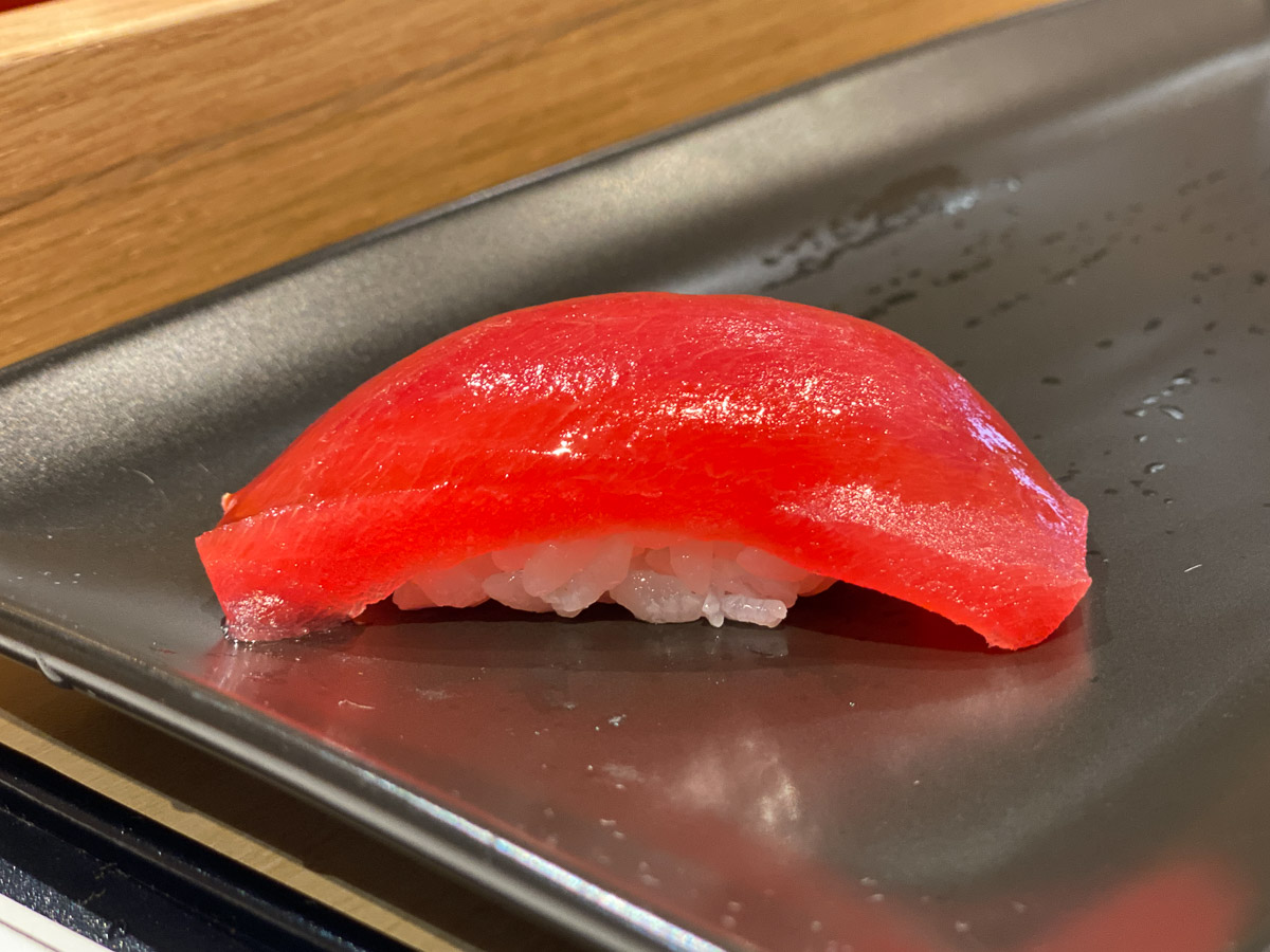 超一流の寿司が1貫から立ち食いできる！ 東京・末広町の『鮨スタンド 三六五』に行ってきた