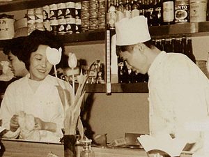 『洋食タナカ』時代の田中さん（写真提供：チャンピオンカレー）