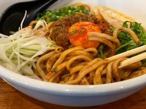 もちもちした中太麺がたっぷり