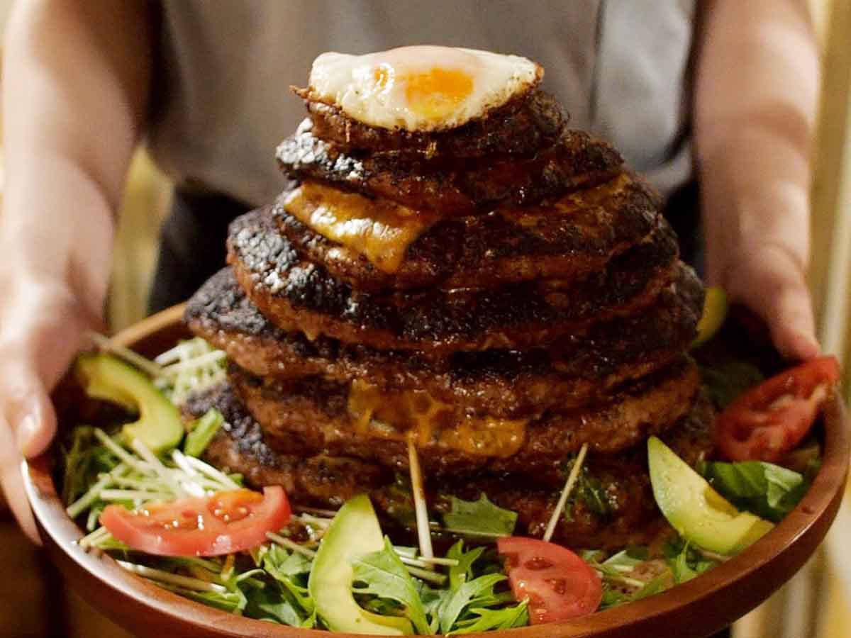 総重量6kgの大食いチャレンジ！ ハンバーグ＆ステーキの店『モンスターグリル』の「モンスタータワー2022」とは？