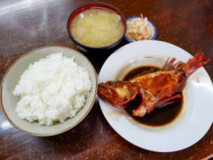 煮魚定食のランチサイズ・キンキ