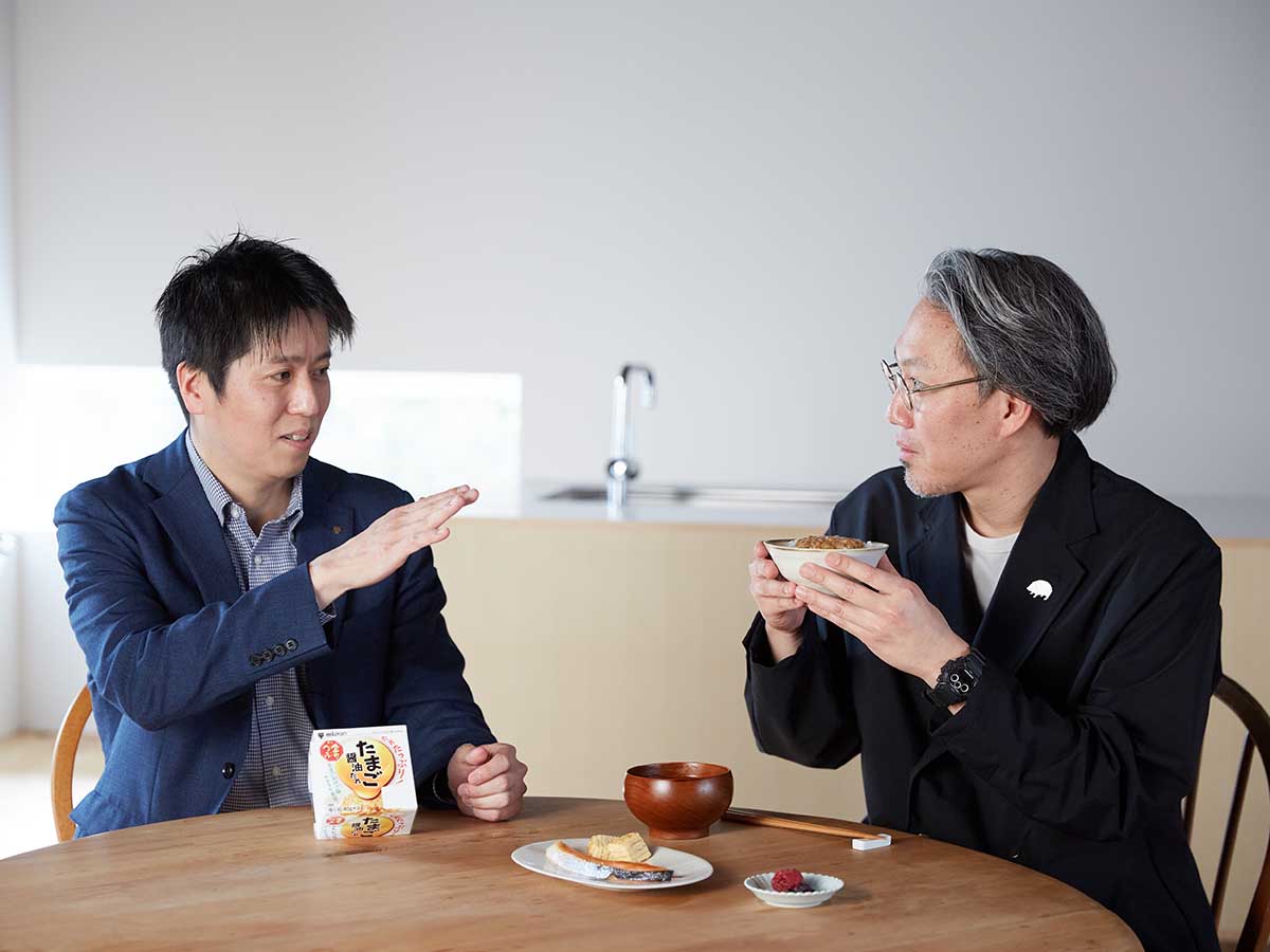 『株式会社Mizkan』マーケティング本部　食品企画部の津野友也さん（左）と大西編集長（右）