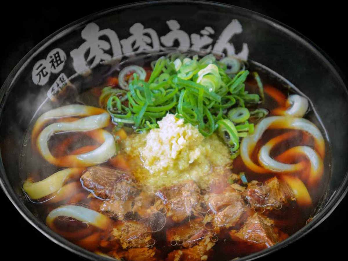 九州で愛される『元祖肉肉うどん』が全国通販スタート！ 家で楽しめる肉肉うどんはどんな味？ – 食楽web