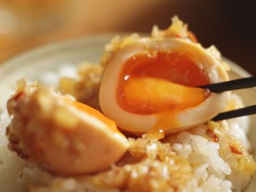 【保存版】とろ～り卵が悪魔的な美味しさ！ プロが教える韓国風味玉「麻薬たまご」の作り方