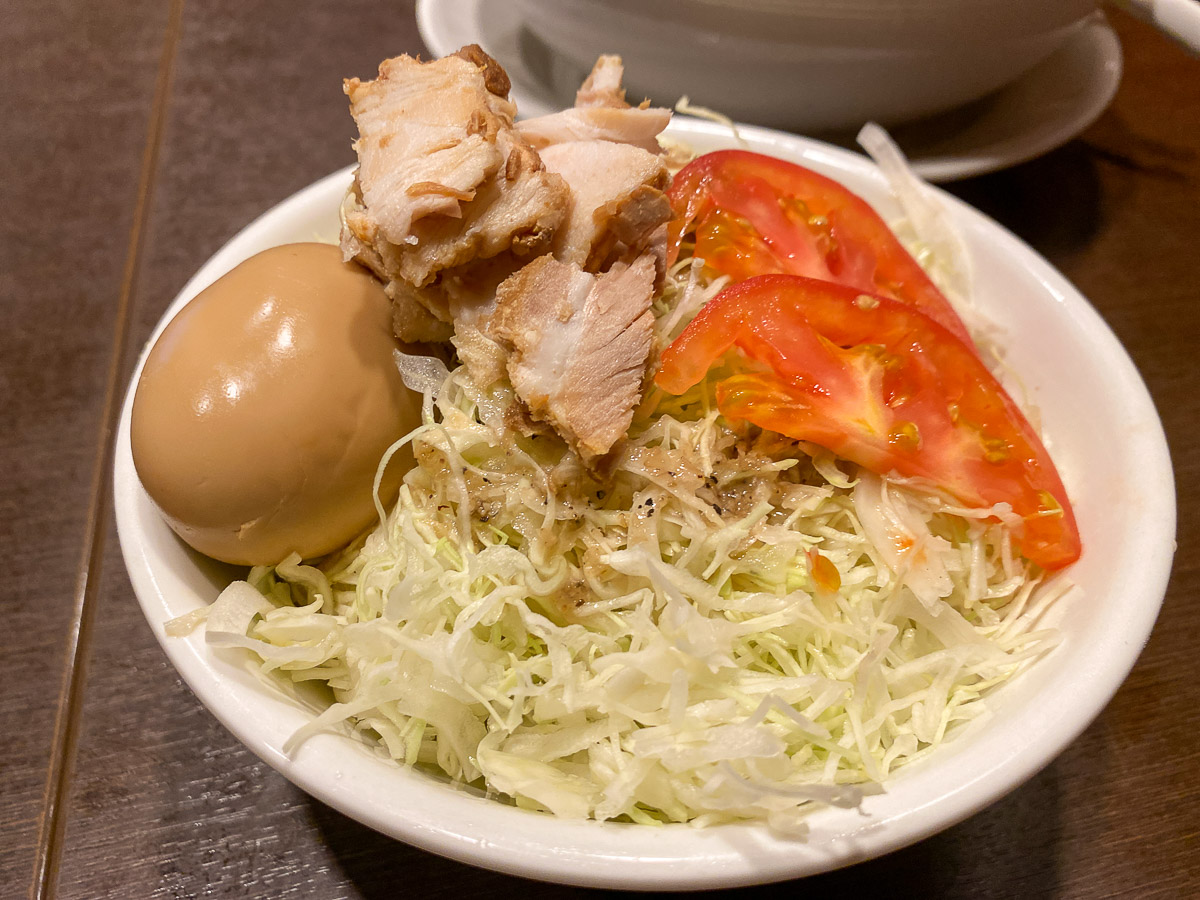 「たっぷりキャベツの中華サラダ」399円