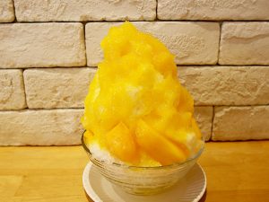「マンゴーミルクかき氷」1200円