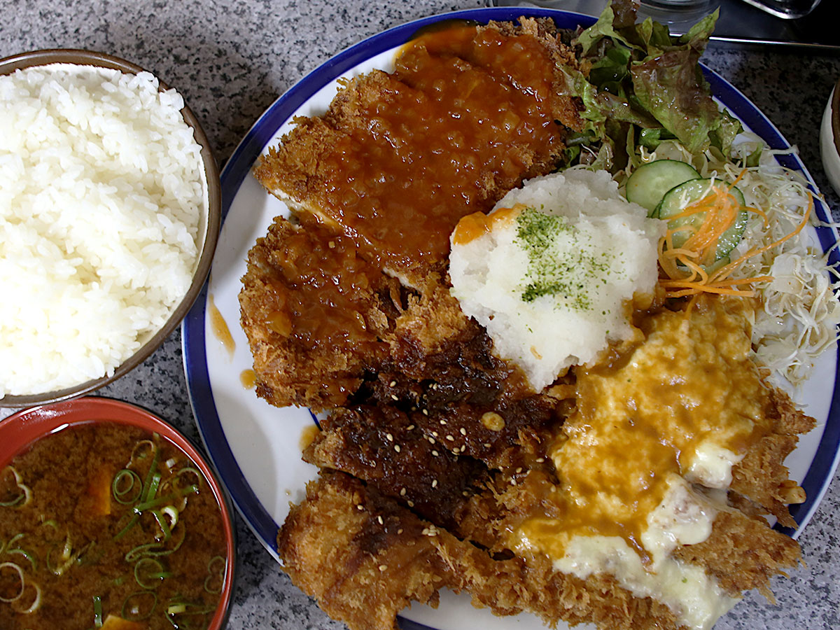 京都のデカ盛り食堂『ハイライト』の裏メニュー「カラフルジャンボチキンカツダブル」を食べてきた！