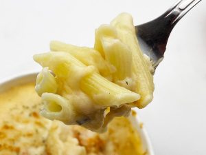 「北海道産3種チーズの海老グラタン」580円（税込）