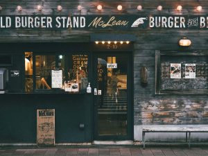 オープンは2016年5月、今年で7年目を迎えるお店。ハンバーガー店とコーヒーショップは、同時にオープン