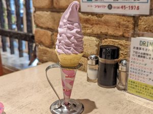 「ソフトクリーム ぶどう」250円（税込）