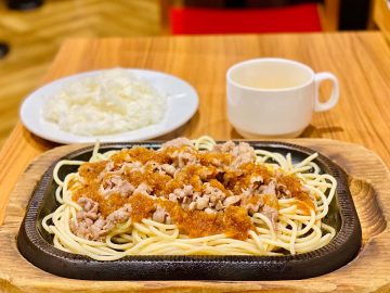 パスタでごはんを食べるってどういうこと？ 福岡のソウルフード「ビーフバター焼き」を食べてみた！