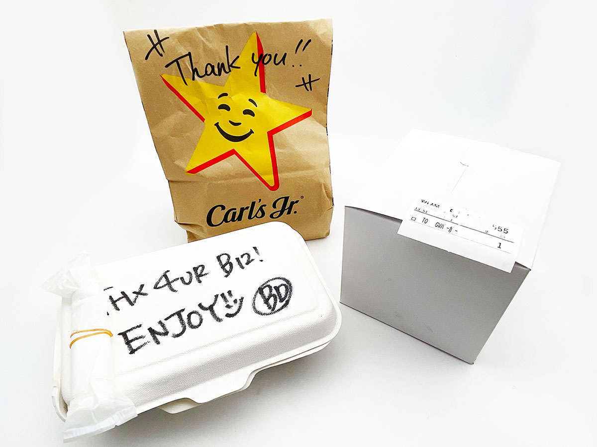 今回食べ比べた各店のパッケージもまたアメリカンな雰囲気プンプン!(食楽web)