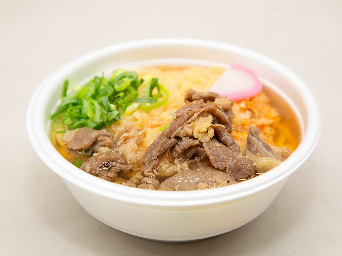 ボリュームたっぷりの「肉玉うどん」700円