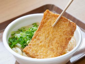 「がんす」が入った「がんすうどん」550円