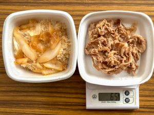 「アタマの大盛」の肉量を測ってみると65g