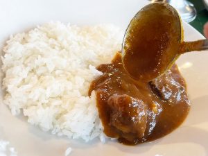 ゴルフより「カレー」が人気と噂のゴルフ場で絶品カレーを食べてきた！