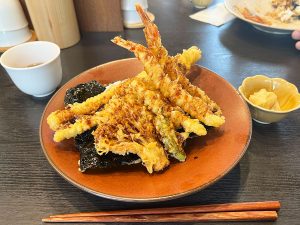 天丼てんやの実験店舗『駒込天丼』に潜入！ 高級路線の天丼は果たして旨いのか？