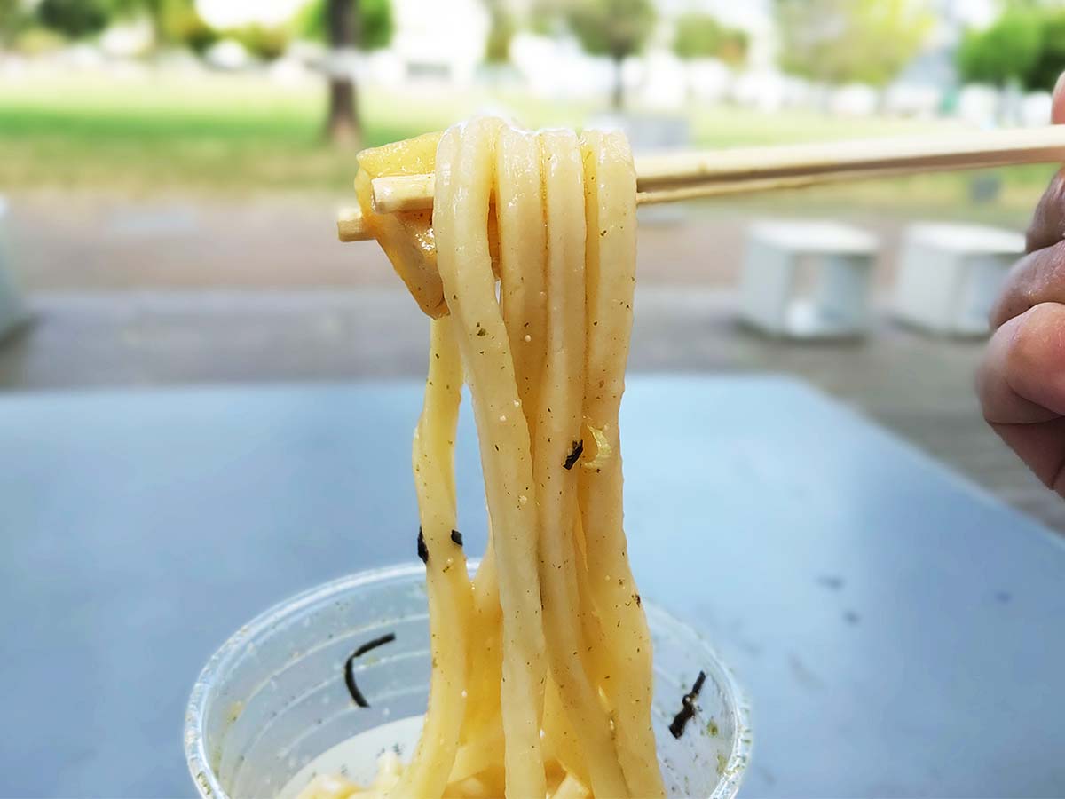 青じそは主張が弱めですがすっきりテイストに貢献。ポテトが意外と合う!
