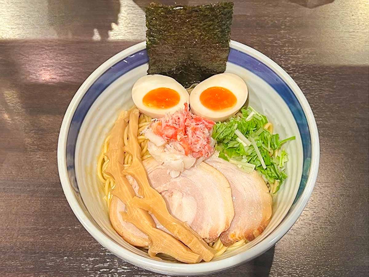 「ズワイガニとうにのトリュフ薫るまぜそば(東京駅バージョン)」2480円
