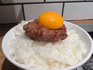 【実食レポ】自分で焼く『焼肉ライク』の「直火焼きハンバーグ」は旨いのか？