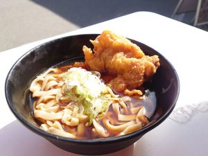 「鶏天太麺そば」570円