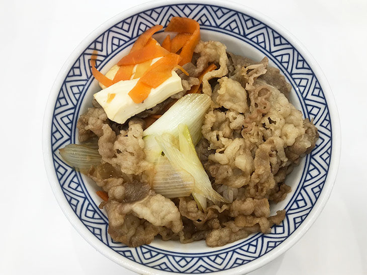 実食レポ】吉野家のすき焼きメニューが今年も登場！ 冬季限定「牛すき