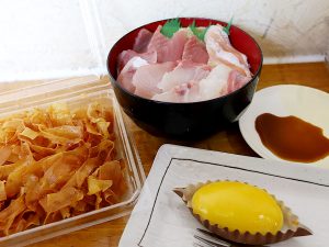 お好み丼（ネタ大盛）1100円 ＋ パリケン350円 ＋ スイートポテト300円