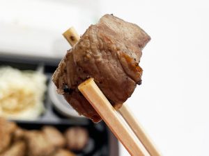『いきなりステーキ』よりも肉々しい印象の『やっぱりステーキ』の肉
