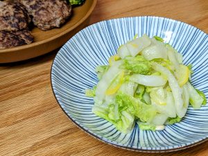 干した白菜は漬けやすく、旨みも凝縮されています。シャキッとした食感も損なわれません