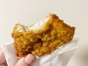 脂身の少ない鶏胸肉を使用した骨なしケンタッキー