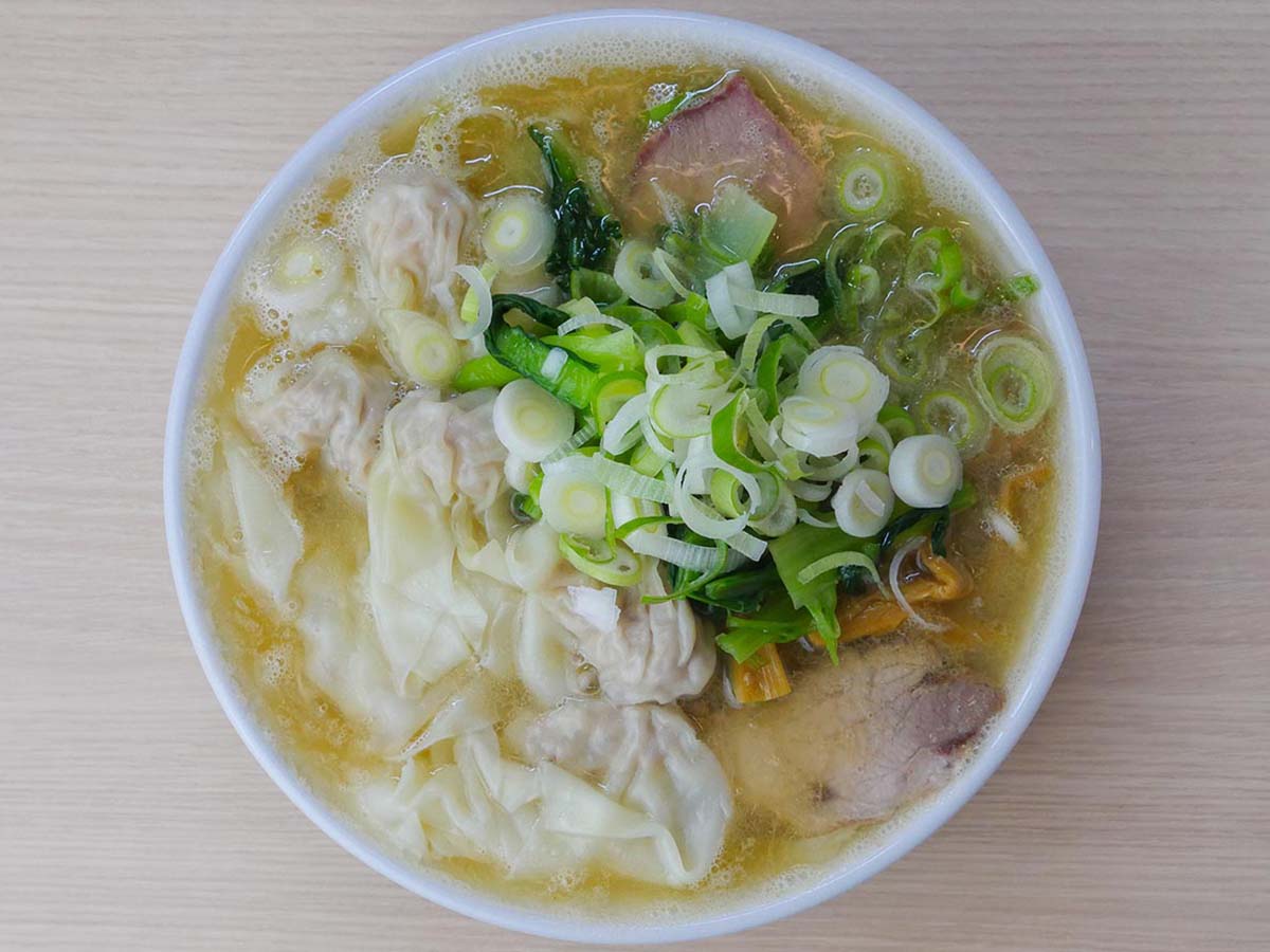 「ワンタンメン(塩)」1150円(※価格は取材時のもの。以下同)