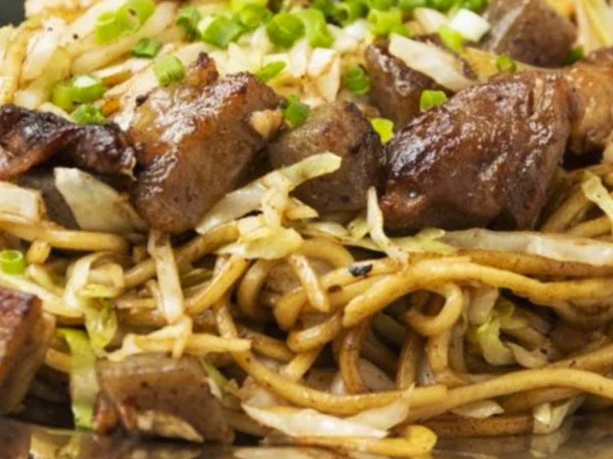 「ぼっかけ焼きそば」500円