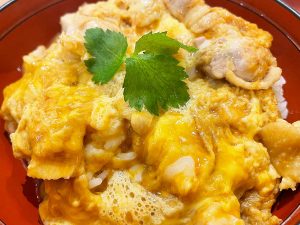 日本一ウマい親子丼かも！？ 名古屋『鶏三和』の「名古屋コーチン親子丼」が超絶美味しいワケ