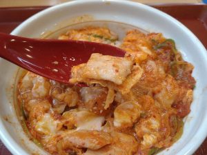 鶏肉は、小ぶりながらも食べ応えがある