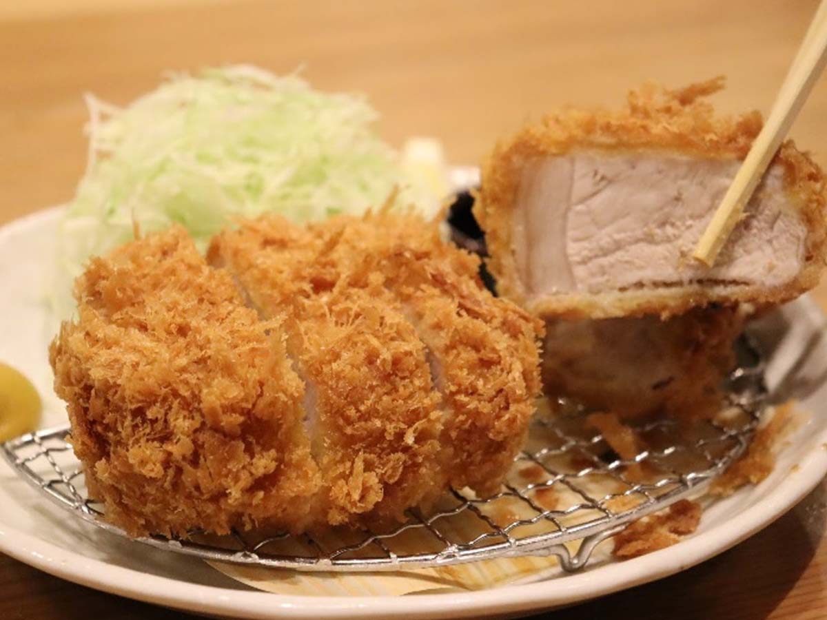 『万心旬菜 いなよし』の「ロースかつ定食」
