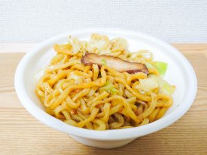 麺が重いため混ぜるのも一苦労