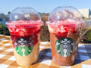 スタバの新作は飲む価値あり？ ホワイトとルージュの「オペラ フラペチーノ」を飲んでみた