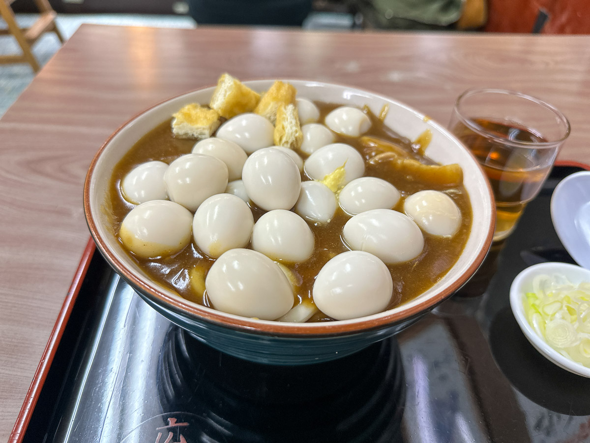 「ギガたまOjiyaカレーうどん」1400円