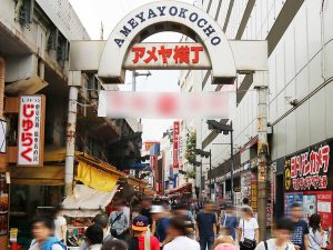 老舗のお店から新店まで多種多様なお店が軒を連ねる上野界隈