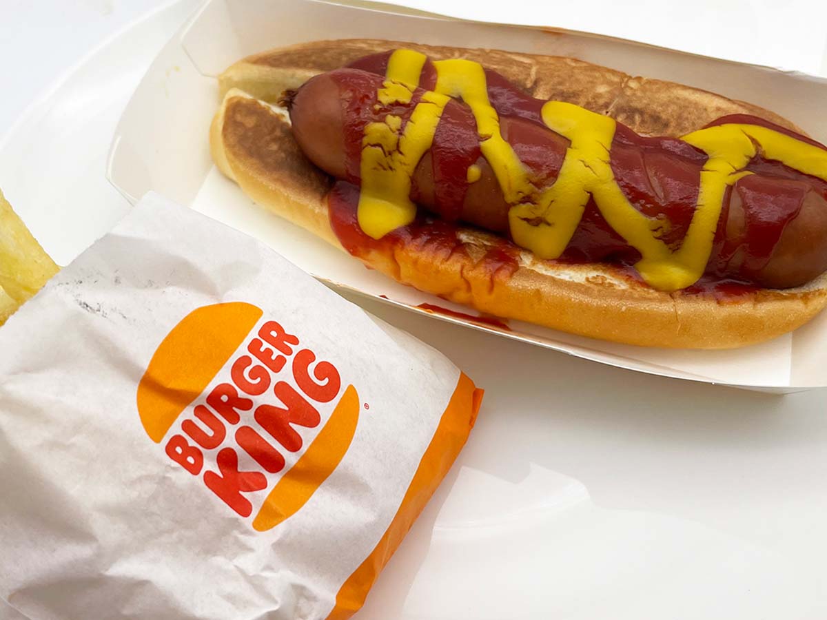 2日目は、「BBQ&チーズホットドッグ」480円