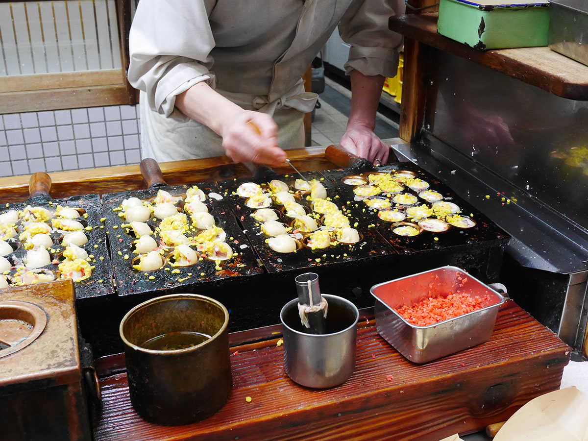 おいしさの秘訣は熱伝導率がいい銅の金型