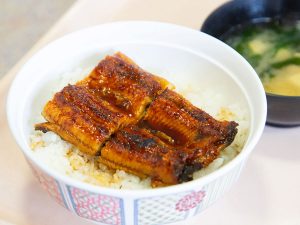 レストラン『ピットイン』の「鰻丼」1100円