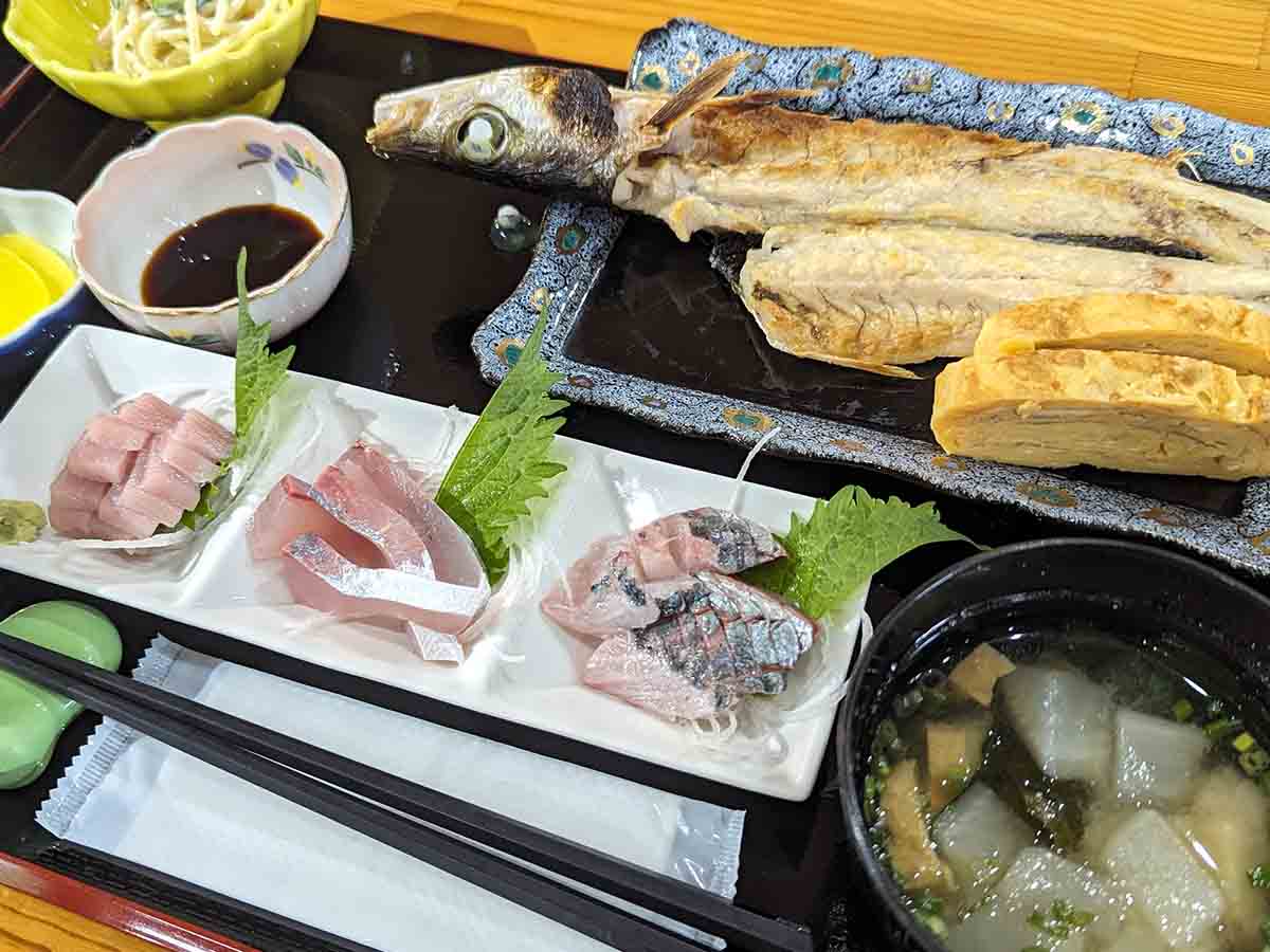 「刺身定食」900円