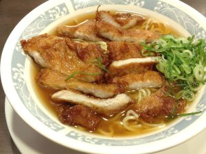 ジャンク系と思いきやサッパリ系？『バーミヤン』台湾フェアの「W排骨麺」を食べてみた