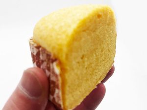 やや大きめのカップケーキのような印象だが、クラシカルな味が最高