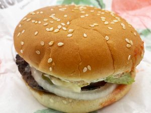 『バーガーキング』の「チーズバーガー」280円