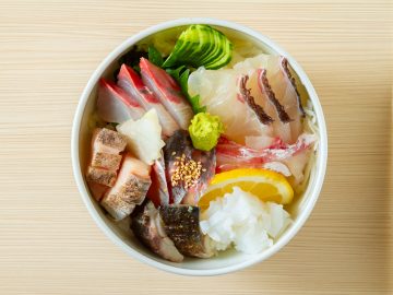佐賀で新たなご当地グルメが誕生。青魚と白身魚、そして「クエ」を使った名物料理とは