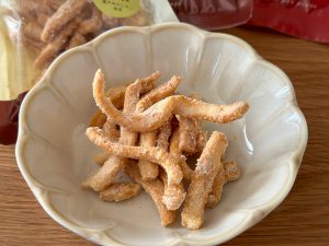 こちらは「ポリポーリチーズ」280円［食楽web］